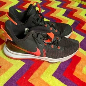 Nike LeBron Witness 5 Basketball Shoes Black/
Red CQ9380-005 size 13